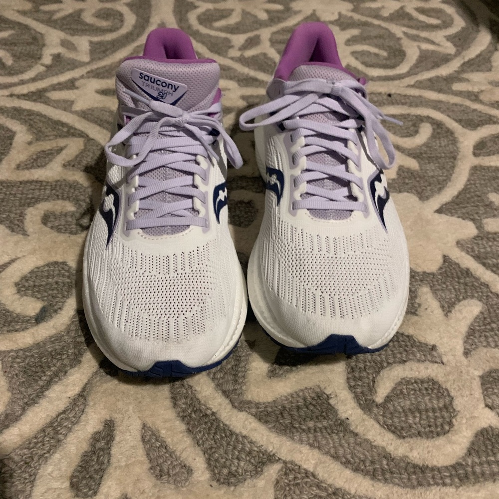 Saucony Triumph 21 Sneakers